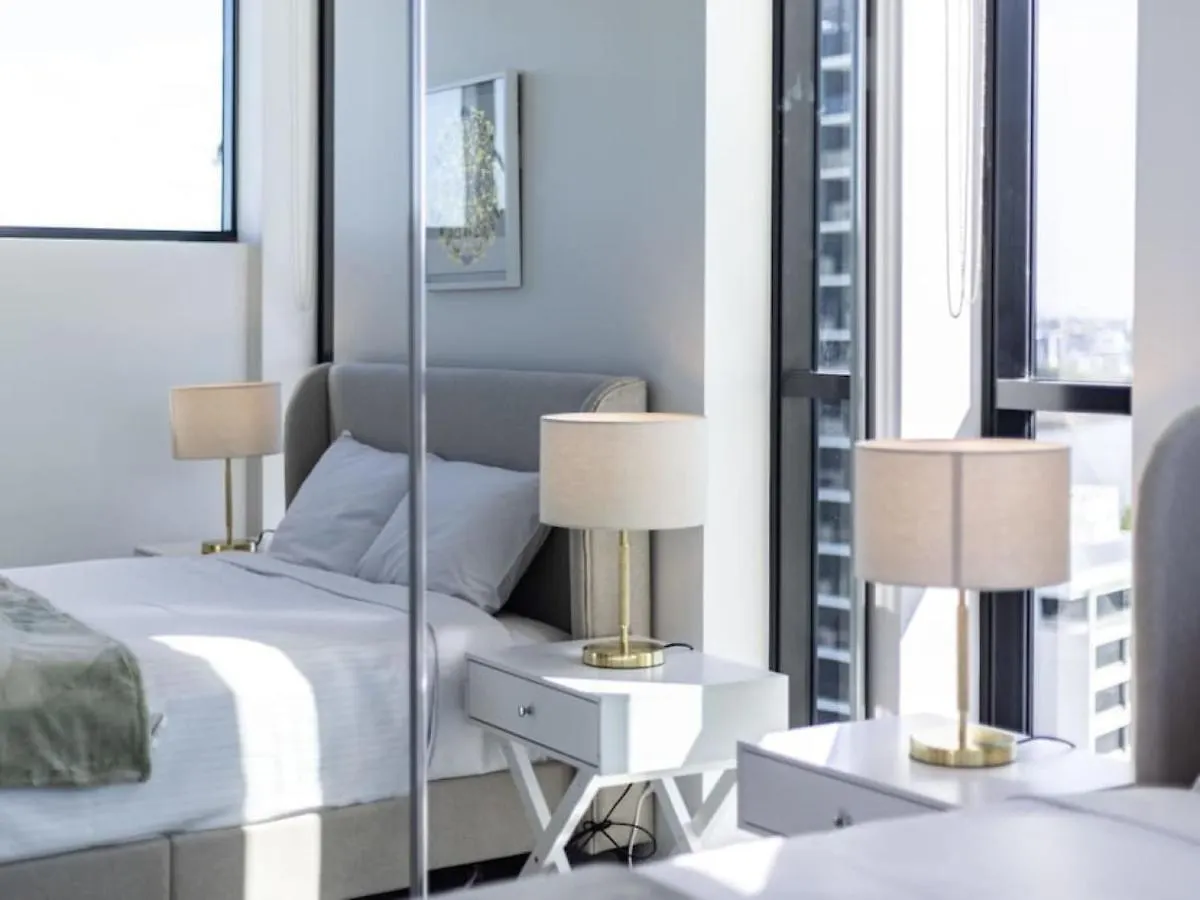 Conveniently Located 2Br Apt With Rooftop Pool At Milt ブリスベン 0*,  オーストラリア